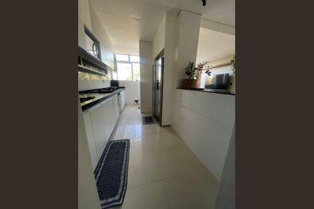 Apartamento à venda com 95m², 3 quartos e 2 vagasCozinha