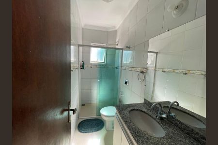 Apartamento à venda com 95m², 3 quartos e 2 vagasBanheiro