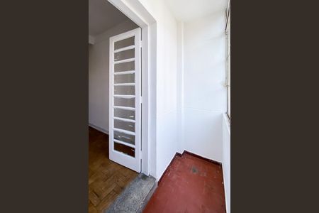 Apartamento para alugar com 74m², 2 quartos e sem vaga Apartamento para alugar com 74m², 2 quartos e sem vagaVaranda