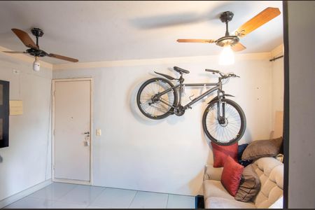 Apartamento à venda com 42m², 2 quartos e 1 vaga Apartamento à venda com 42m², 2 quartos e 1 vagaSala