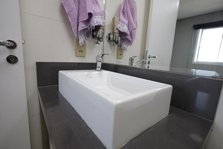 Apartamento à venda com 77m², 3 quartos e 2 vagas Apartamento à venda com 77m², 3 quartos e 2 vagasBanheiro Suíte