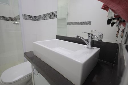 Apartamento à venda com 77m², 3 quartos e 2 vagas Apartamento à venda com 77m², 3 quartos e 2 vagasBanheiro