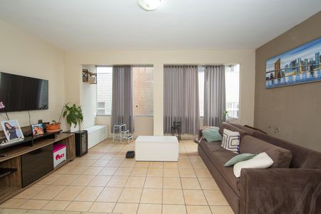 Apartamento à venda com 85m², 2 quartos e 2 vagasSALA