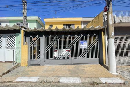 Fachada de casa à venda com 3 quartos, 137m² em Jardim D’abril, Osasco