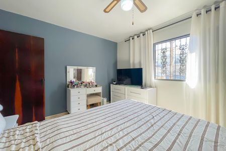 Casa à venda com 137m², 3 quartos e 2 vagas Casa à venda com 137m², 3 quartos e 2 vagasSuíte