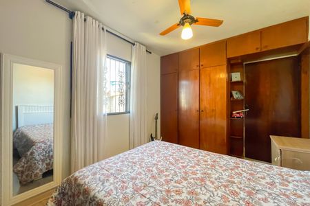 Casa à venda com 137m², 3 quartos e 2 vagas Casa à venda com 137m², 3 quartos e 2 vagasQuarto 2