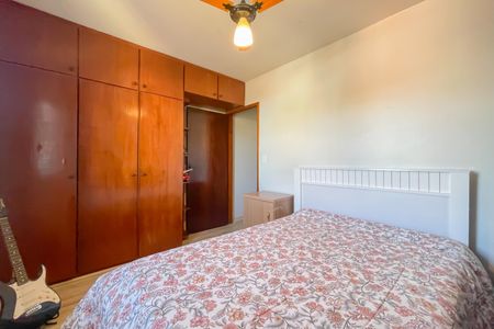 Casa à venda com 137m², 3 quartos e 2 vagas Casa à venda com 137m², 3 quartos e 2 vagasQuarto 2