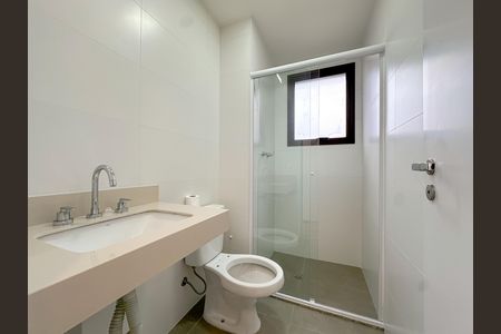 Apartamento à venda com 121m², 2 quartos e 2 vagas Apartamento à venda com 121m², 2 quartos e 2 vagasBanheiro Suíte