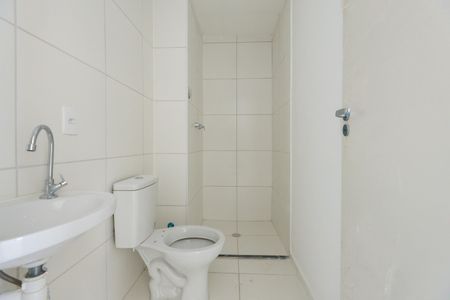 Apartamento para alugar com 38m², 2 quartos e sem vaga Apartamento para alugar com 38m², 2 quartos e sem vagaBanheiro