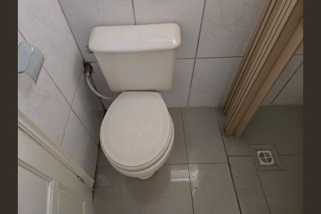Casa para alugar com 34m², 1 quarto e sem vaga Casa para alugar com 34m², 1 quarto e sem vagaBanheiro da Suíte