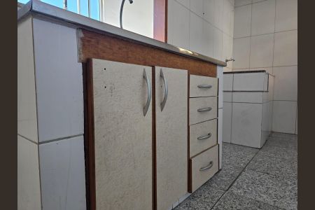 Casa para alugar com 34m², 1 quarto e sem vaga Casa para alugar com 34m², 1 quarto e sem vagaCozinha e Área de Serviço