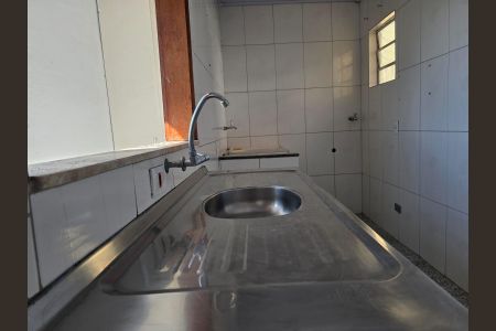 Casa para alugar com 34m², 1 quarto e sem vaga Casa para alugar com 34m², 1 quarto e sem vagaCozinha e Área de Serviço