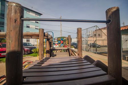 Apartamento para alugar com 47m², 2 quartos e 1 vaga Apartamento para alugar com 47m², 2 quartos e 1 vagaÁrea comum - Playground