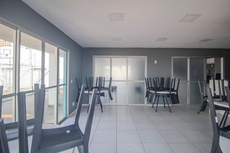 Apartamento para alugar com 47m², 2 quartos e 1 vaga Apartamento para alugar com 47m², 2 quartos e 1 vagaÁrea comum - Salão de festas