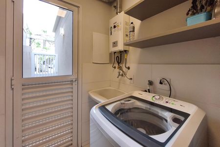 Casa de condomínio à venda com 120m², 3 quartos e 2 vagas Casa de condomínio à venda com 120m², 3 quartos e 2 vagasÁrea de Serviço