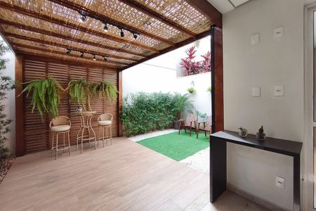 Casa de condomínio à venda com 120m², 3 quartos e 2 vagas Casa de condomínio à venda com 120m², 3 quartos e 2 vagasQuintal - Garden
