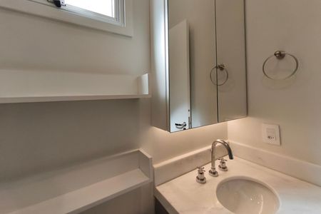 Casa de condomínio à venda com 120m², 3 quartos e 2 vagas Casa de condomínio à venda com 120m², 3 quartos e 2 vagasBanheiro Suíte