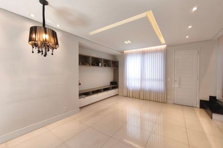 Casa de condomínio à venda com 120m², 3 quartos e 2 vagas Casa de condomínio à venda com 120m², 3 quartos e 2 vagasSala de Estar