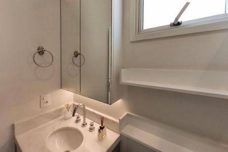 Casa de condomínio à venda com 120m², 3 quartos e 2 vagas Casa de condomínio à venda com 120m², 3 quartos e 2 vagasBanheiro Social