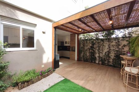 Casa de condomínio à venda com 120m², 3 quartos e 2 vagas Casa de condomínio à venda com 120m², 3 quartos e 2 vagasQuintal - Garden