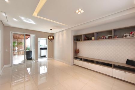 Casa de condomínio à venda com 120m², 3 quartos e 2 vagas Casa de condomínio à venda com 120m², 3 quartos e 2 vagasSala de Estar