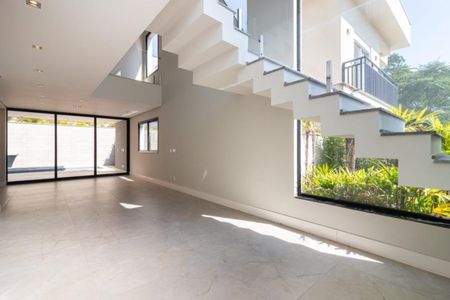 Casa de condomínio à venda com 212m², 3 quartos e 4 vagas Casa de condomínio à venda com 212m², 3 quartos e 4 vagasFoto 03