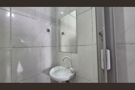 Casa à venda com 128m², 2 quartos e 2 vagasBanheiro 