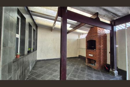 Casa à venda com 128m², 2 quartos e 2 vagasÁrea externa 