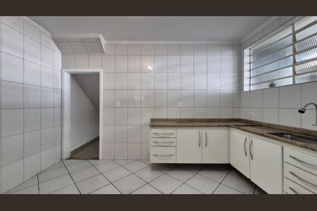 Casa à venda com 128m², 2 quartos e 2 vagasCozinha 