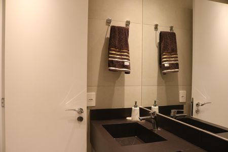 Apartamento à venda com 69m², 2 quartos e 1 vagaBanheiro 2