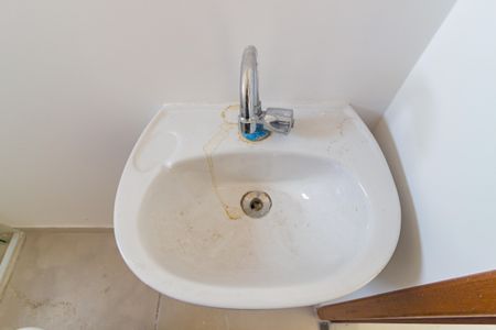Apartamento para alugar com 37m², 1 quarto e sem vaga Apartamento para alugar com 37m², 1 quarto e sem vagaDetalhe - Banheiro