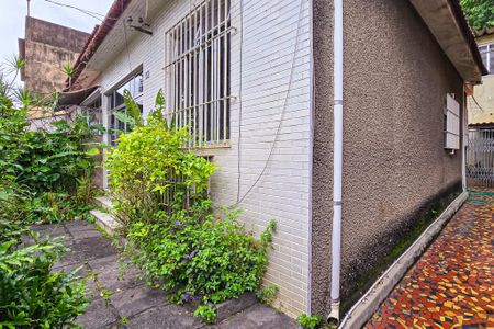 Casa para alugar com 153m², 2 quartos e 2 vagasFachada / corredor