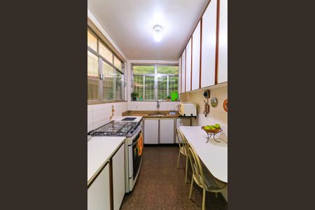 Casa para alugar com 153m², 2 quartos e 2 vagasCozinha