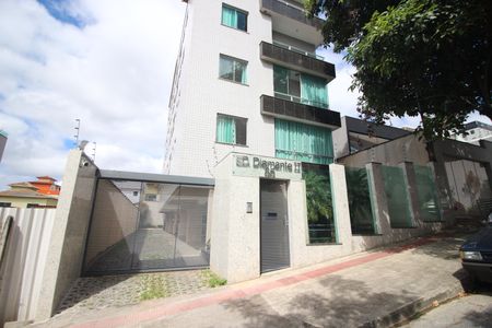 Apartamento para alugar com 81m², 3 quartos e 1 vagaFachada
