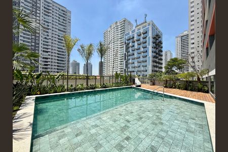 Studio à venda com 25m², 1 quarto e sem vagaPiscina 
