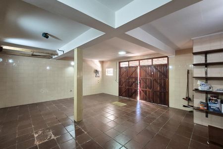 Casa para alugar com 200m², 3 quartos e 4 vagas Casa para alugar com 200m², 3 quartos e 4 vagasGaragem