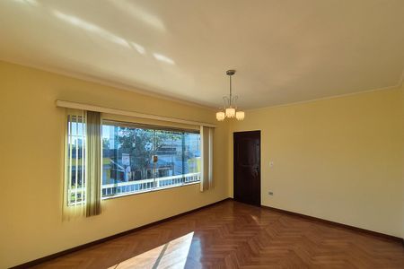 Casa para alugar com 200m², 3 quartos e 4 vagas Casa para alugar com 200m², 3 quartos e 4 vagasSala