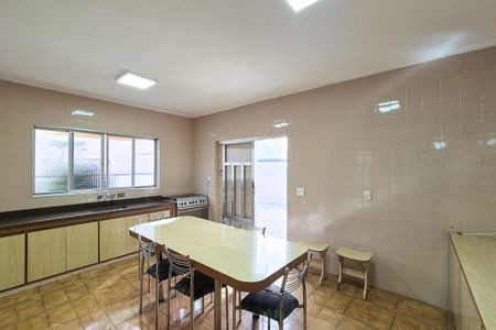 Casa para alugar com 200m², 3 quartos e 4 vagas Casa para alugar com 200m², 3 quartos e 4 vagasCozinha