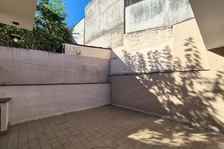 Casa para alugar com 200m², 3 quartos e 4 vagas Casa para alugar com 200m², 3 quartos e 4 vagasQuintal