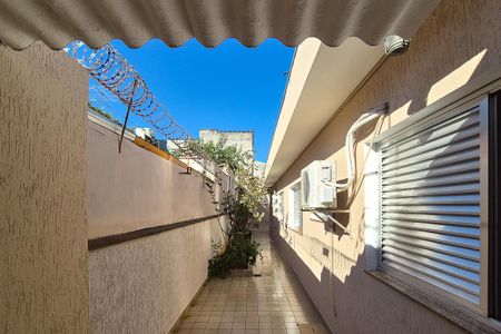 Casa para alugar com 200m², 3 quartos e 4 vagas Casa para alugar com 200m², 3 quartos e 4 vagascorredor