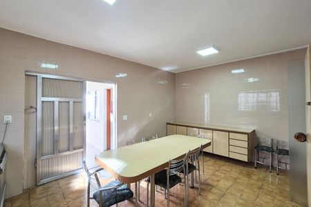 Casa para alugar com 200m², 3 quartos e 4 vagas Casa para alugar com 200m², 3 quartos e 4 vagasCozinha
