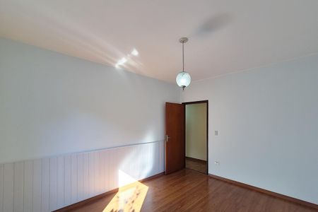 Casa para alugar com 200m², 3 quartos e 4 vagas Casa para alugar com 200m², 3 quartos e 4 vagasQuarto 3