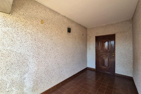 Casa para alugar com 200m², 3 quartos e 4 vagas Casa para alugar com 200m², 3 quartos e 4 vagascorredor