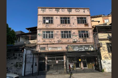 Apartamento para alugar com 78m², 3 quartos e sem vagaFachada + placa