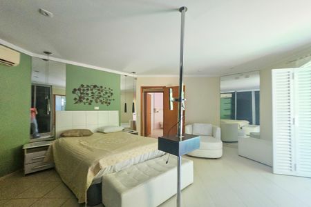 Casa de condomínio para alugar com 450m², 4 quartos e 4 vagas