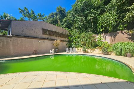 Casa de condomínio para alugar com 450m², 4 quartos e 4 vagas