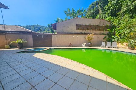 Casa de condomínio para alugar com 450m², 4 quartos e 4 vagas
