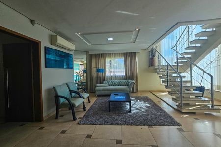 Casa de condomínio para alugar com 450m², 4 quartos e 4 vagas