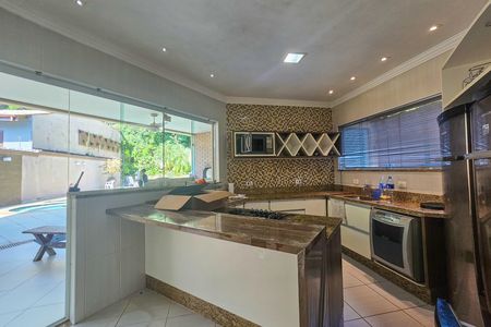 Casa de condomínio para alugar com 450m², 4 quartos e 4 vagas