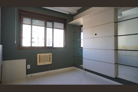 Quarto 1 suite  de apartamento para alugar com 3 quartos, 84m² em Passo D’areia, Porto Alegre